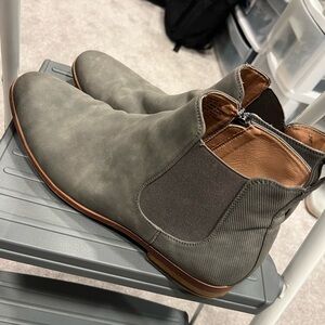 Men’s Steve Madden Chelsea boots